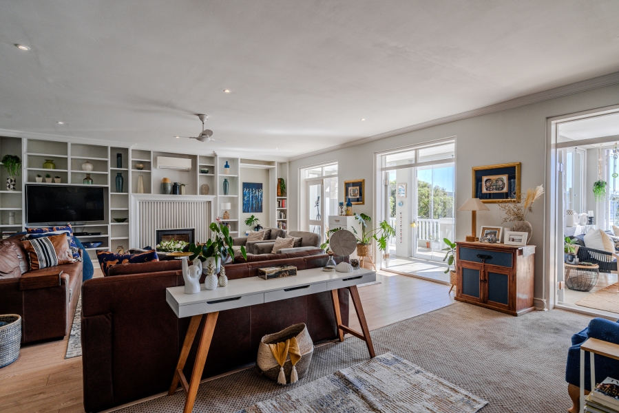 4 Bedroom Property for Sale in Simons Kloof Western Cape